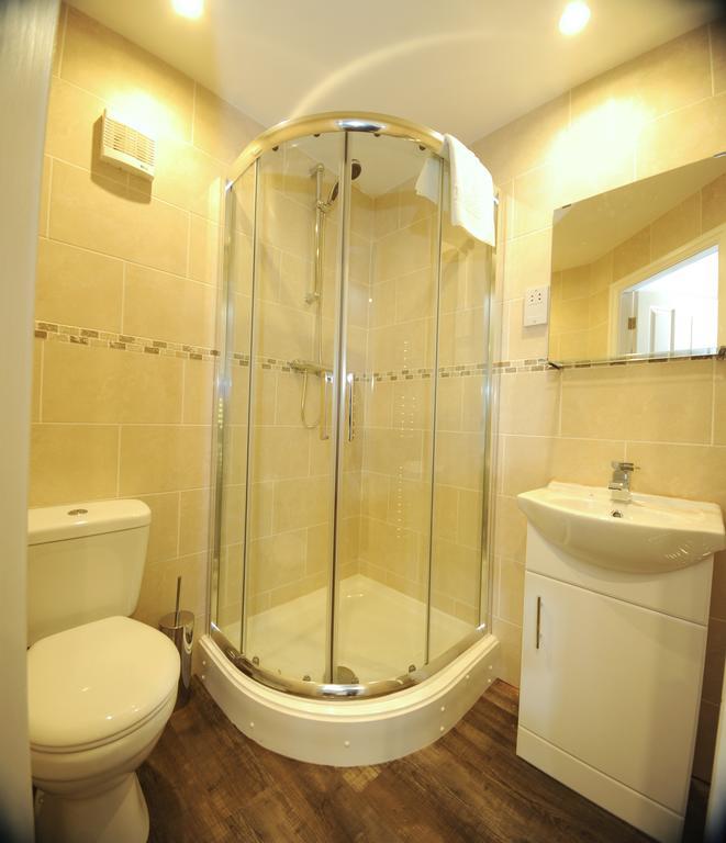 Queens Arms Country Inn Glossop Zimmer foto