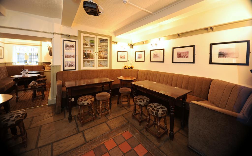 Queens Arms Country Inn Glossop Exterior foto